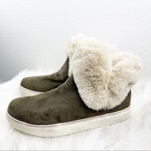 Women’s Coconut By Matisse Olive Green Fur Shoes 6 US!